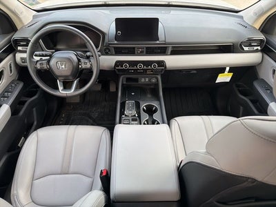 2025 Honda Pilot AWD TRG