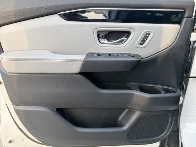 2025 Honda Pilot AWD TRG