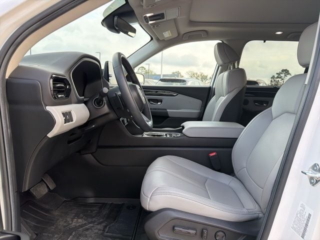 2025 Honda Pilot AWD TRG