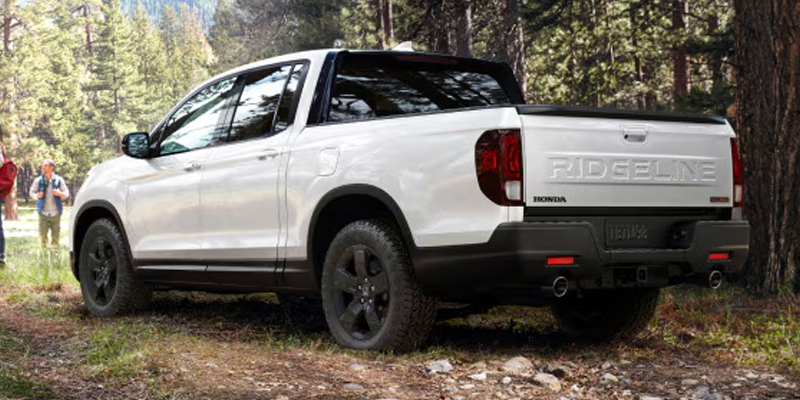 2026 Honda Ridgeline Back Exterior View